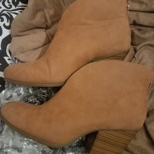 Ankle boots